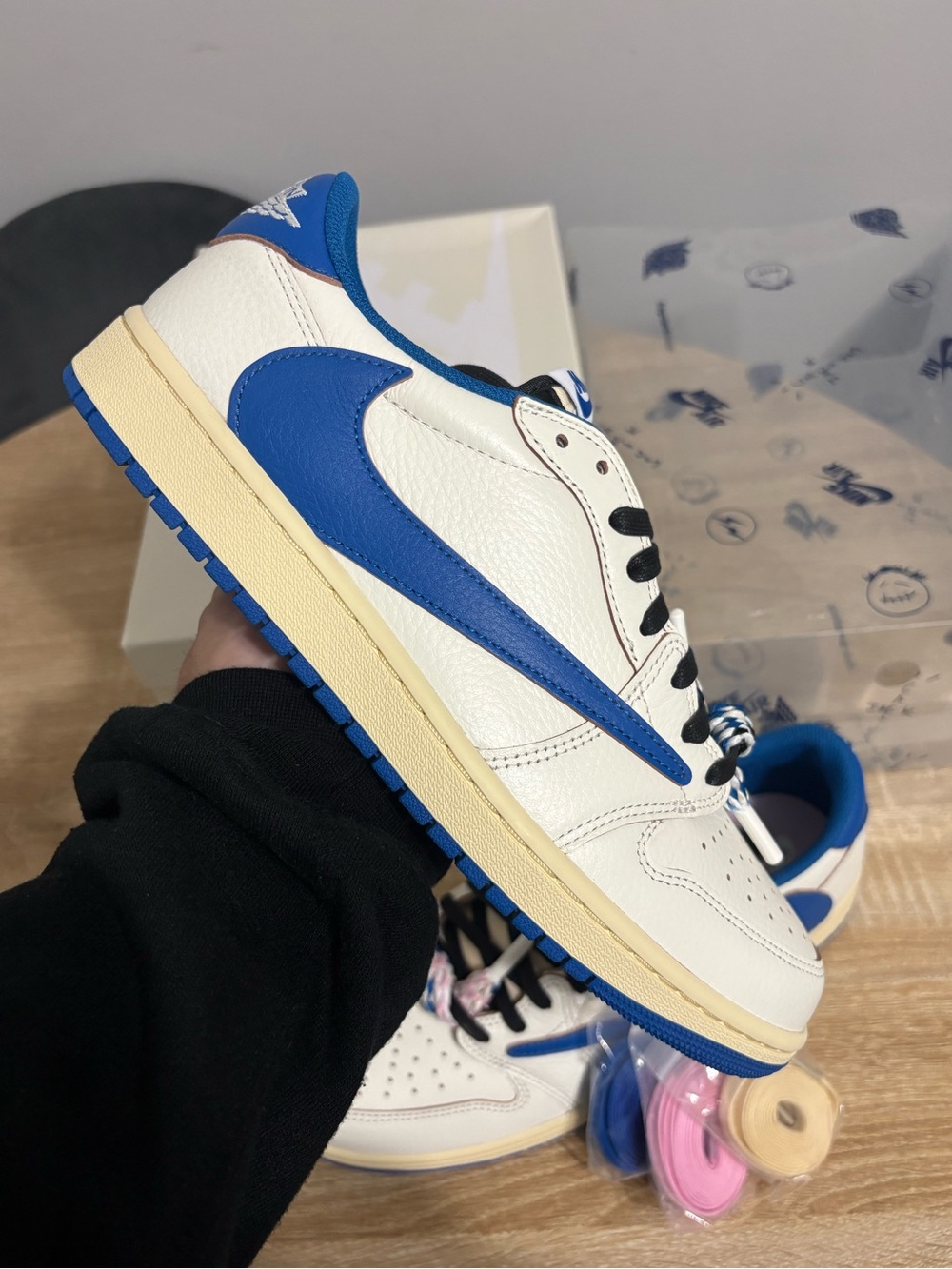 Jordan 1 low × Travis Scott Fragment 2.0
